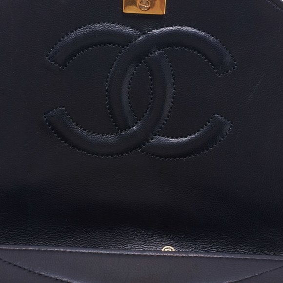 Chanel Border Stitch Round Flap Turn Lock Chain Lambskin Black - Picture 7 of 8